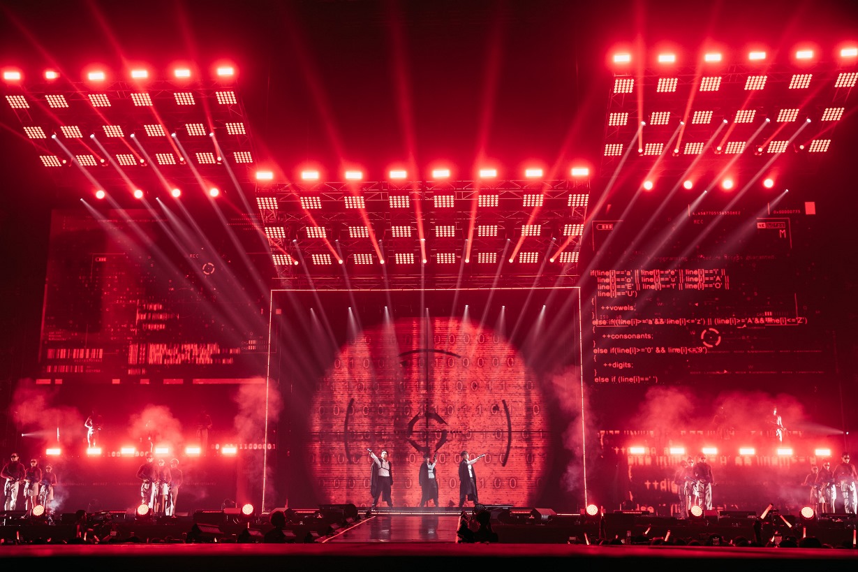 Dady D2B โชว์เพลงคู่ในคอนเสิร์ต D2B ช่วงเพลง Super hit