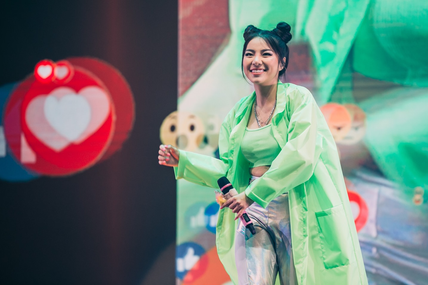 เฟรม แขกรับเชิญในคอนเสิร์ต D2B Infinity Concert 2020